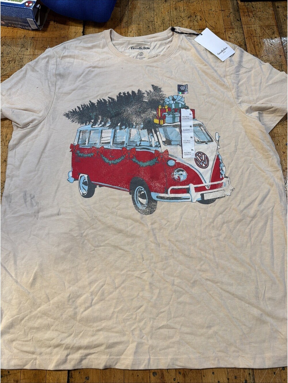 Goodfellow Volkswagen Bus Christmas Tree SS T Shirt Men's Xtra Large Ivory